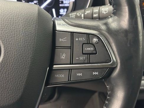 Used 2021 Toyota Highlander Limited image 20