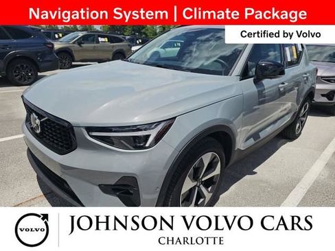 Used 2026 Volvo XC40 B5 Plus AWD/4WD image 3