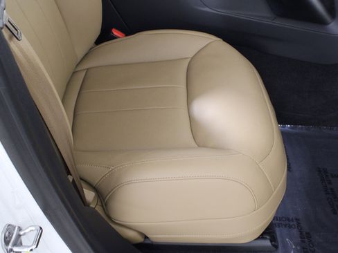 Used 2024 Land Rover Range Rover Sport SE image 19