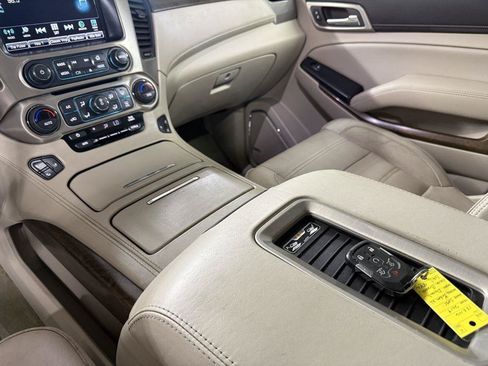 Used 2019 GMC Yukon XL Denali w/ Open Road Package AWD/4WD image 25
