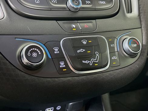 Used 2021 Chevrolet Malibu RS image 17