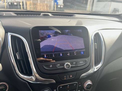 Used 2022 Chevrolet Equinox LT image 14