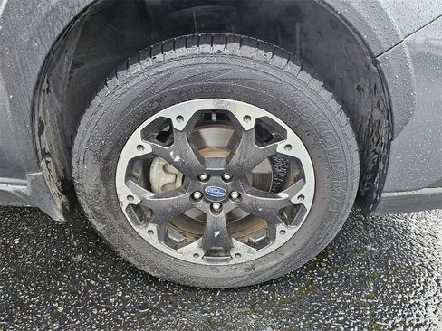 Used 2023 Subaru Crosstrek 2.0i Premium w/ Popular Package #3 image 9