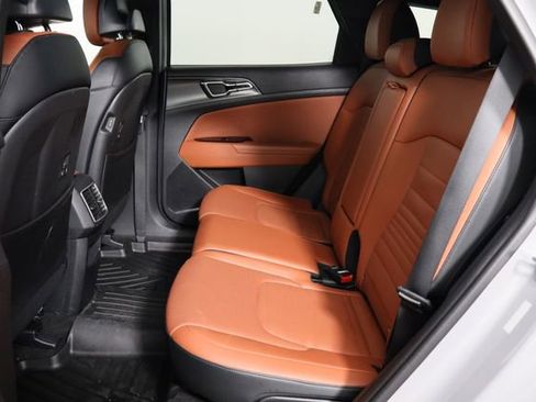 Used 2023 Kia Sportage SX image 17