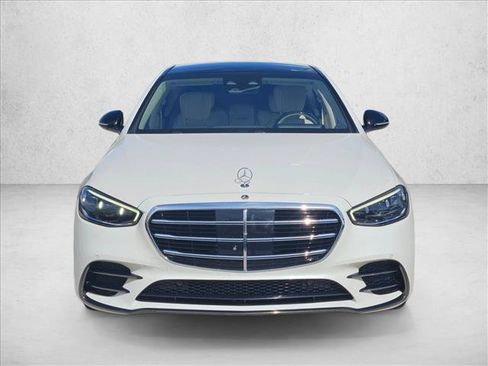 Used 2023 Mercedes-Benz S 500 4MATIC image 2
