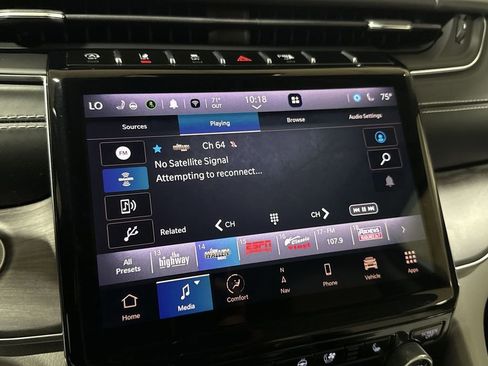 Used 2022 Jeep Grand Cherokee L Overland w/ Luxury Tech Group IV AWD/4WD image 14