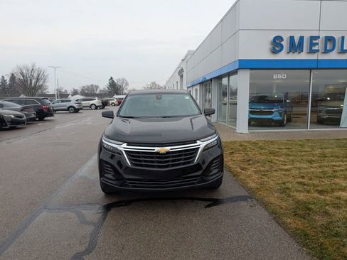 Used 2023 Chevrolet Equinox LS w/ LS Convenience Package image 2