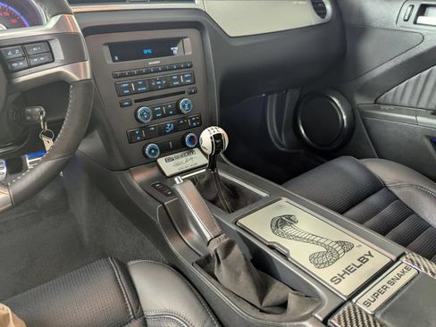 Used 2011 Ford Mustang Shelby GT500 RWD image 23