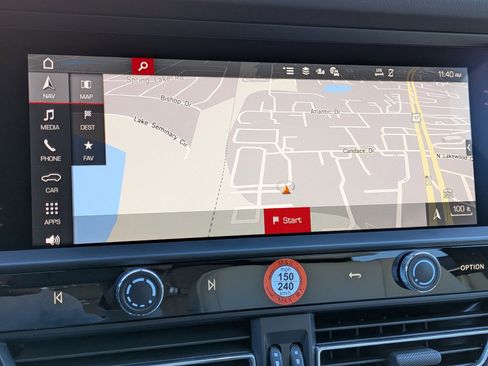 New 2026 Porsche Macan image 17