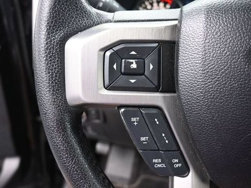 Used 2015 Ford F150 Platinum w/ Equipment Group 701A Luxury AWD/4WD image 28