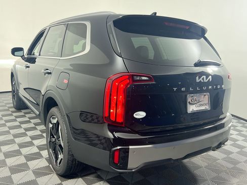 Used 2025 Kia Telluride S image 6