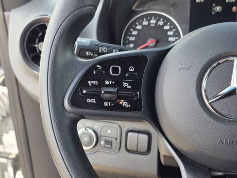 Used 2024 Mercedes-Benz Sprinter 2500 image 26
