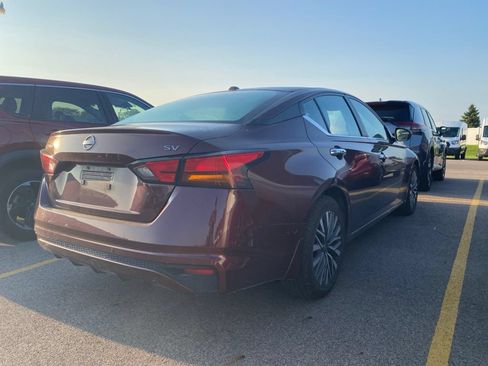 Used 2024 Nissan Altima 2.5 SV FWD image 7