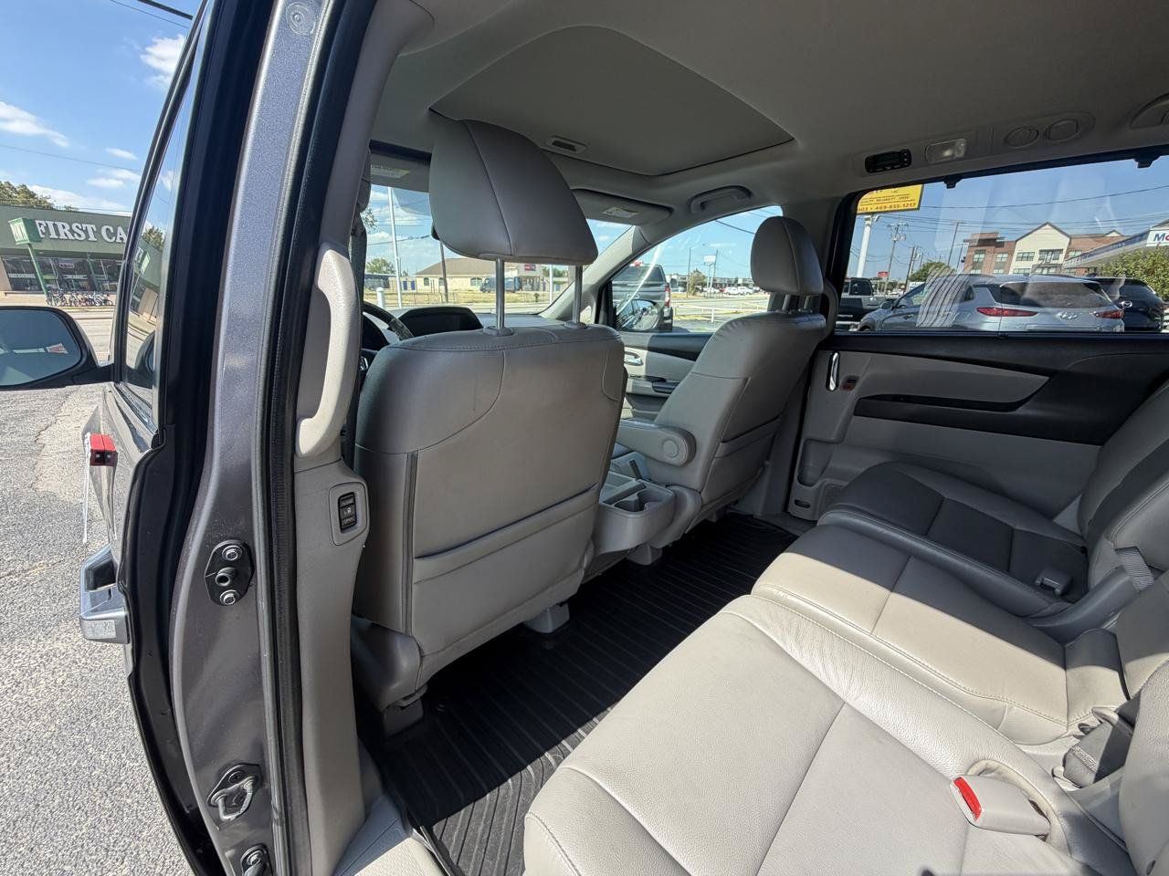 Used 2015 Honda Odyssey EX-L image 11