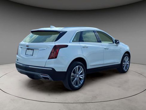 Used 2024 Cadillac XT5 Premium Luxury w/ Technology Package image 11