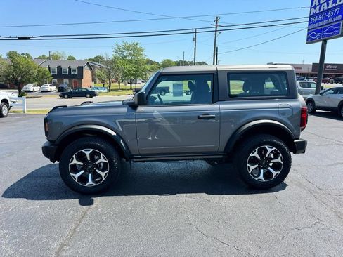 Used 2025 Ford Bronco 2-Door AWD/4WD image 2