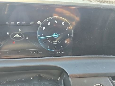 Used 2024 Kia Seltos EX AWD/4WD image 12
