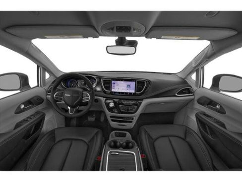 Used 2024 Chrysler Pacifica Touring-L FWD image 38
