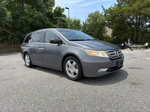 Used 2013 Honda Odyssey Touring Elite image 2