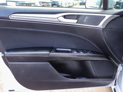 Certified 2020 Ford Fusion SE AWD/4WD image 24
