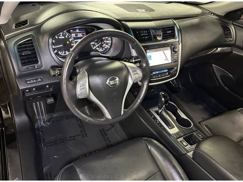 Used 2016 Nissan Altima 2.5 SL w/ 2.5 Technology Package FWD image 19