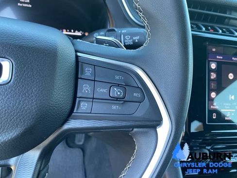 Used 2024 Jeep Grand Cherokee L Laredo w/ Trailer Tow Package AWD/4WD image 40