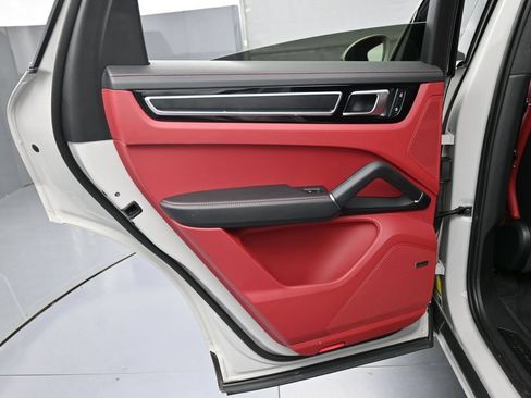 Certified 2023 Porsche Cayenne GTS AWD/4WD image 23