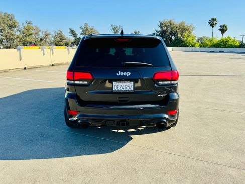 Used 2014 Jeep Grand Cherokee SRT8 w/ Luxury Group II AWD/4WD image 20