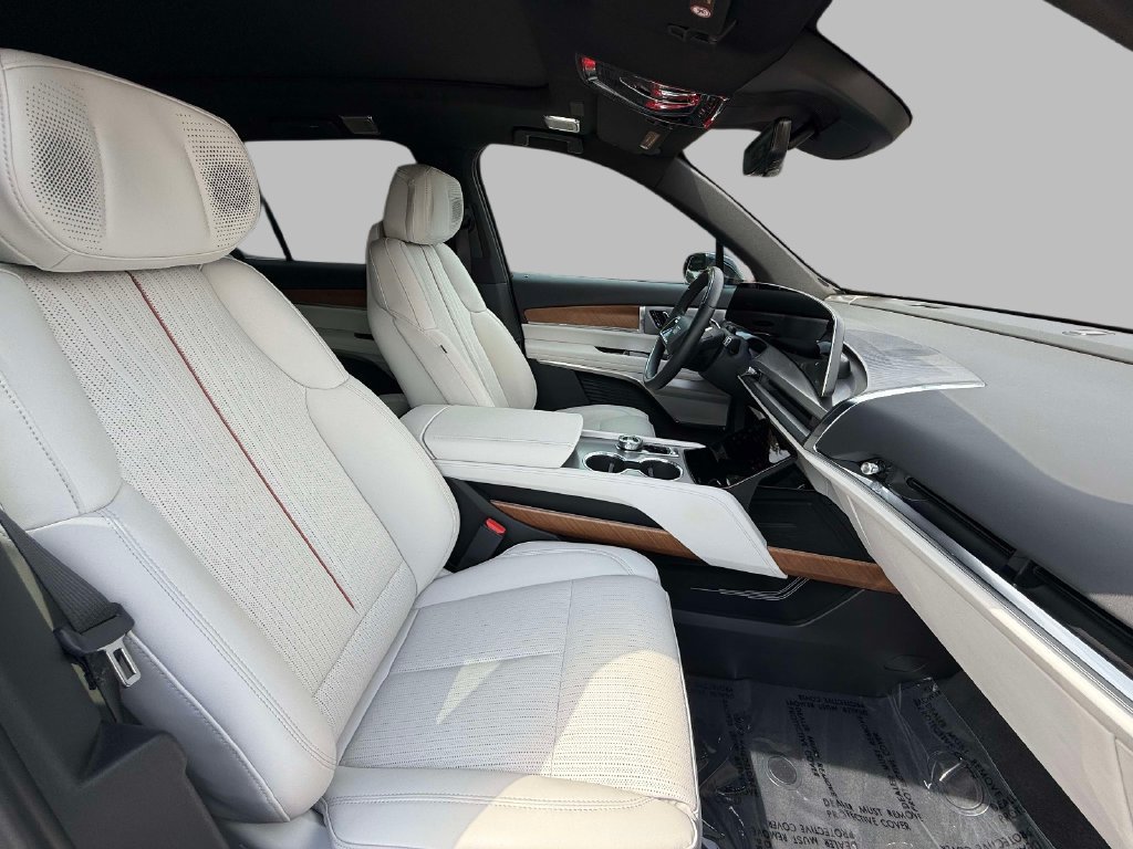 Certified 2026 Cadillac Vistiq Luxury AWD/4WD image 14