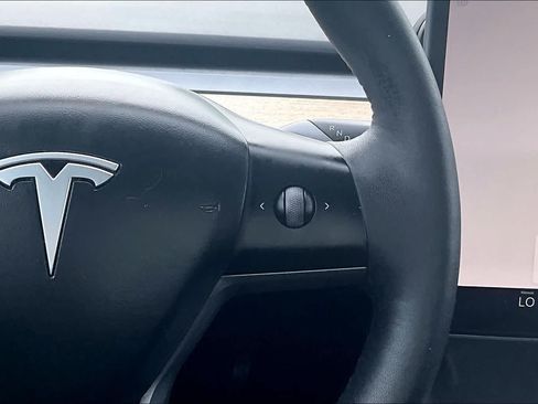 Used 2023 Tesla Model Y Long Range AWD/4WD image 26