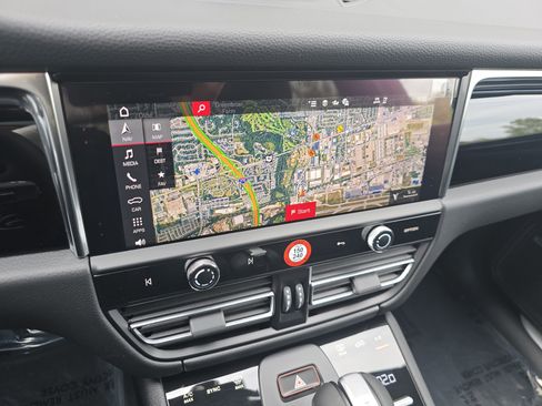 New 2026 Porsche Macan S image 23