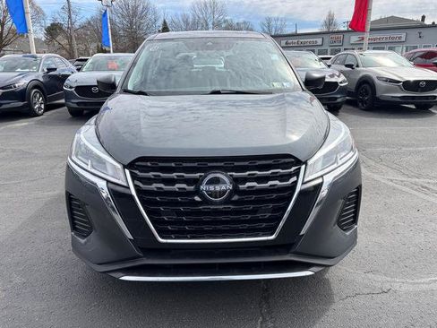 Used 2024 Nissan Kicks S image 2