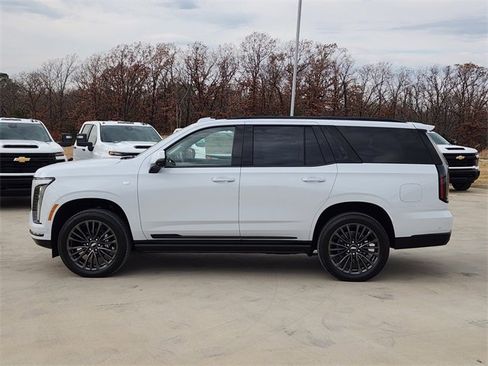 New 2026 Cadillac Escalade Platinum Sport w/ LPO, Floor Liner Package image 4