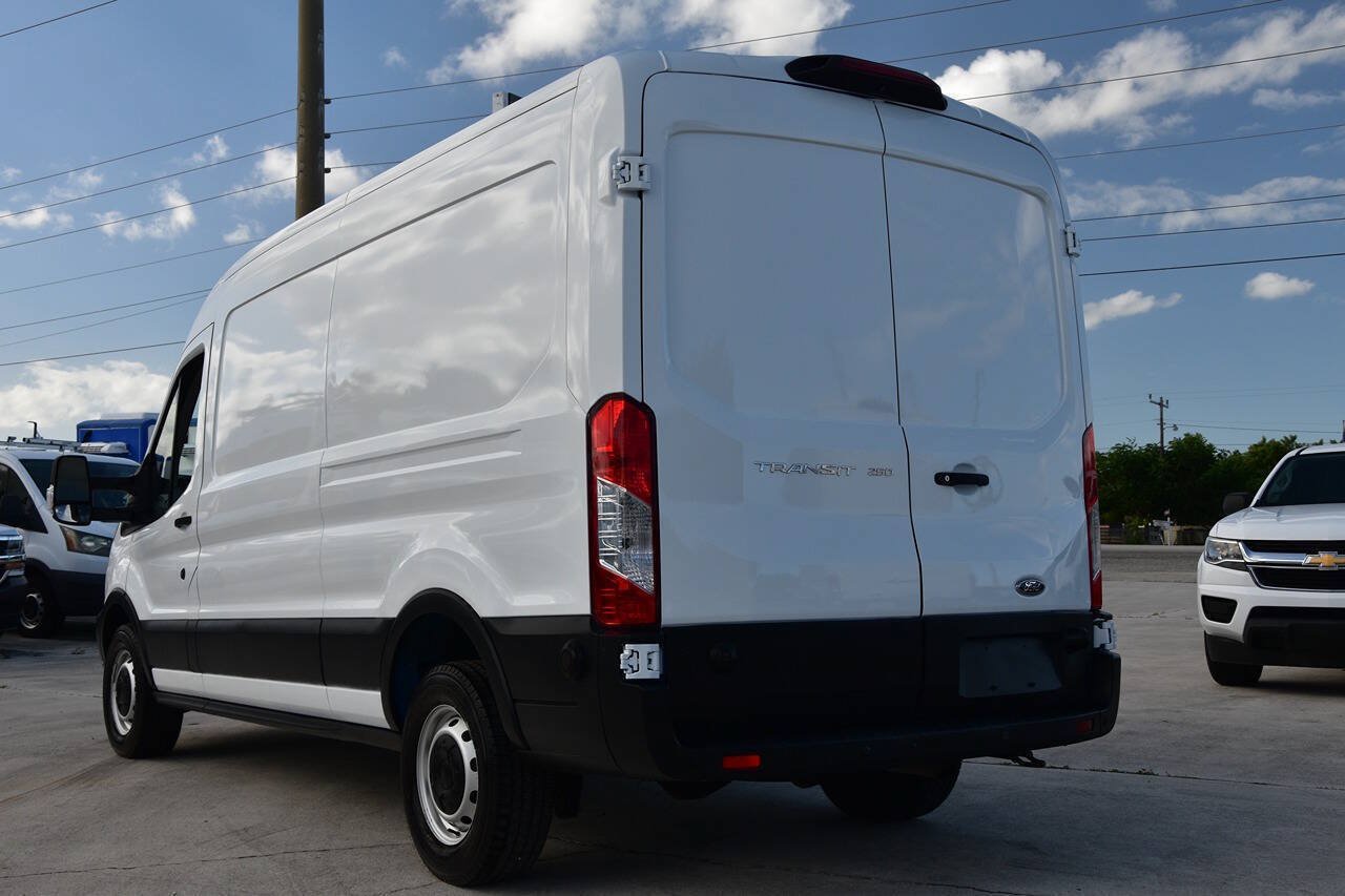 Used 2019 Ford Transit 250 148 Medium Roof RWD image 5