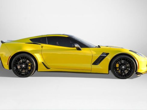 Used 2016 Chevrolet Corvette Z06 w/ 3LZ Preferred Equipment Group image 5