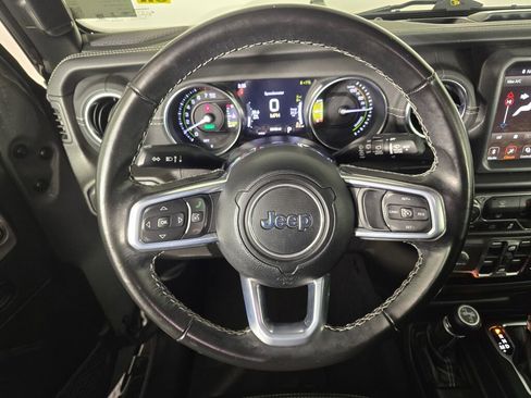 Used 2021 Jeep Wrangler Unlimited Sahara image 27