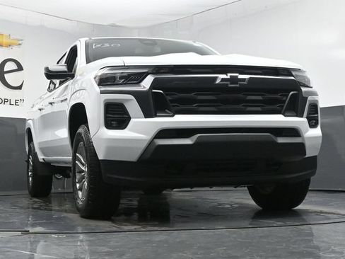 New 2026 Chevrolet Colorado LT w/ LT Convenience Package AWD/4WD image 3
