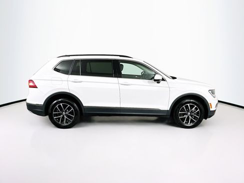 Used 2021 Volkswagen Tiguan SE image 10