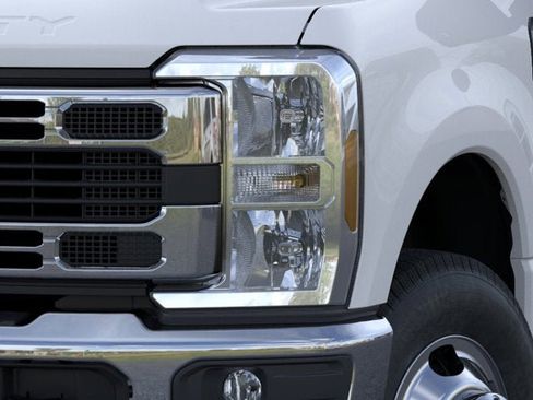 New 2026 Ford F350 XL AWD/4WD image 18