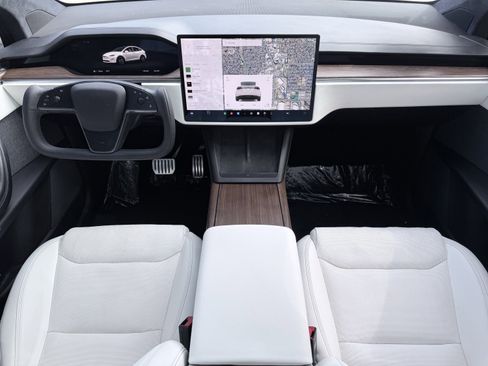 Used 2023 Tesla Model X image 56