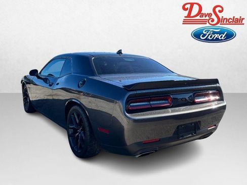 Used 2020 Dodge Challenger R/T image 9