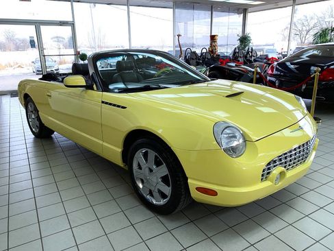 Used 2002 Ford Thunderbird Deluxe image 5