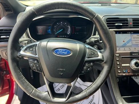 Used 2019 Ford Fusion Titanium AWD/4WD image 13