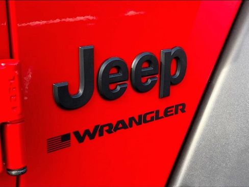 Certified 2024 Jeep Wrangler Willys image 28