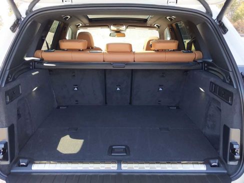 Used 2025 BMW X5 xDrive50e image 36