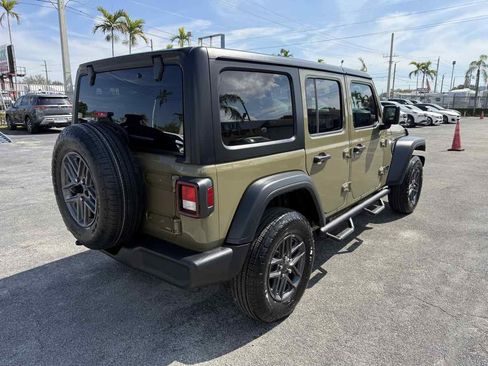 Used 2025 Jeep Wrangler Unlimited Sport image 8