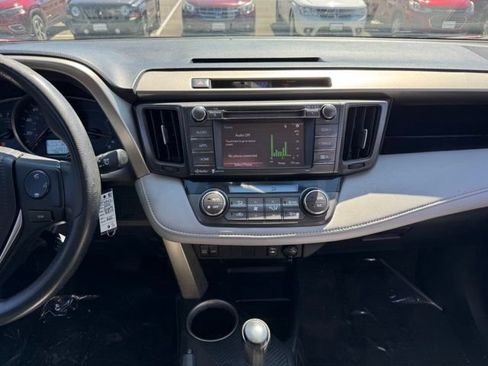 Used 2014 Toyota RAV4 XLE FWD image 2