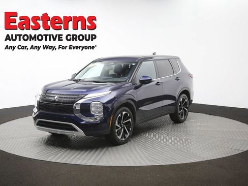 Used 2024 Mitsubishi Outlander SE FWD image 60