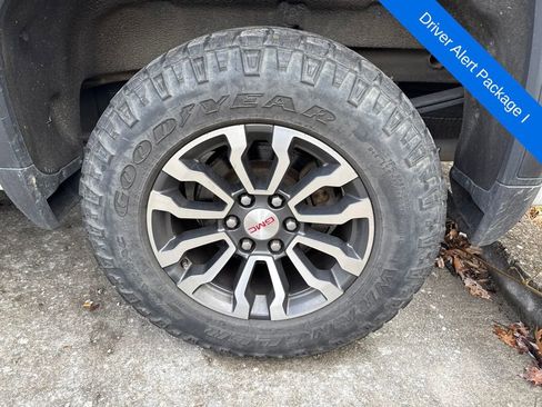 Used 2019 GMC Sierra 1500 AT4 w/ AT4 Premium Package image 8