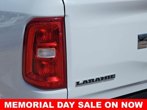 Used 2025 RAM 1500 Laramie AWD/4WD image 14